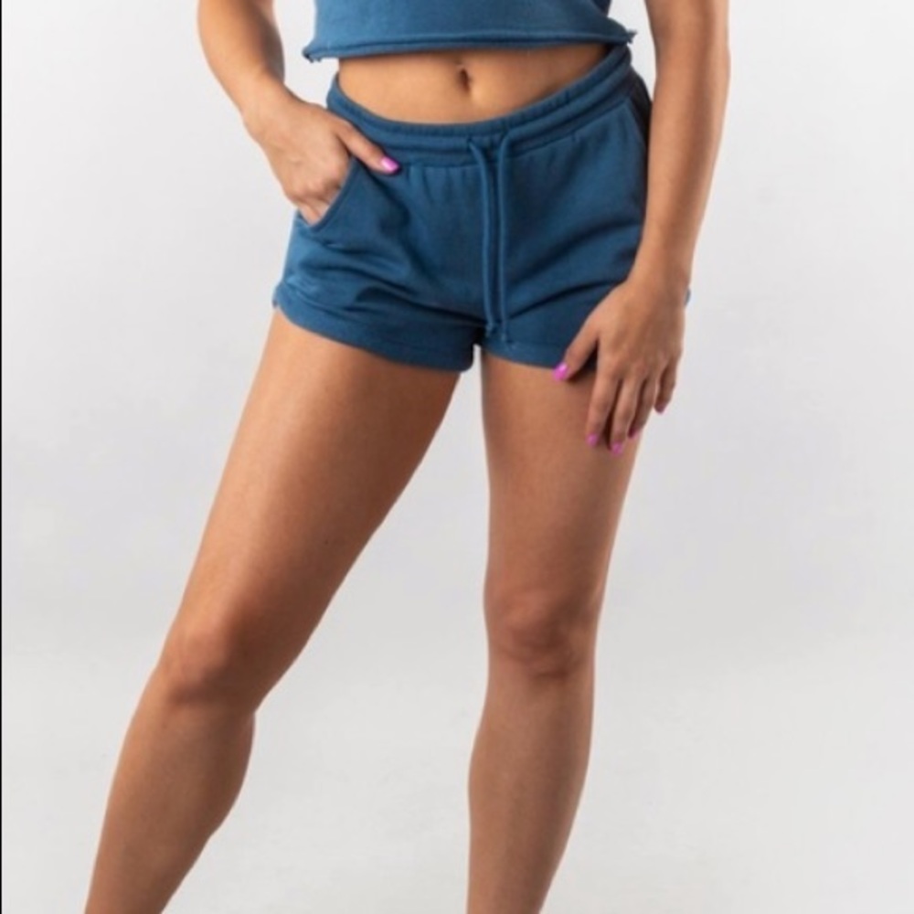 Alphalete Lounge Short (XS, NEW)